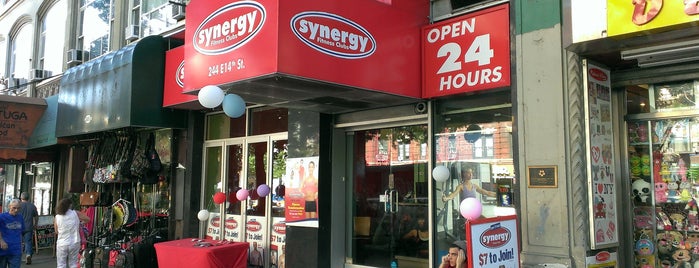 Synergy Fitness Clubs (Lower East Side) is one of Lugares favoritos de John.