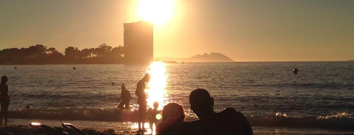 Praia da Fontaiña is one of Orte, die Luis gefallen.