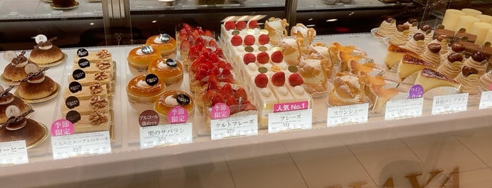 LA MAREE DE CHAYA 西武東戸塚店 is one of cake shops in Yokohama.