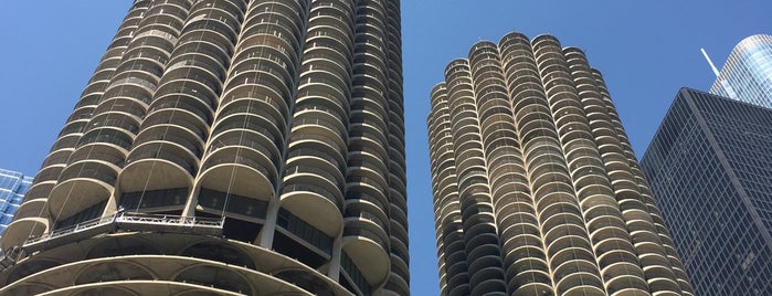 Chicago Architecture Center River Cruise is one of Lugares favoritos de Ashleigh.