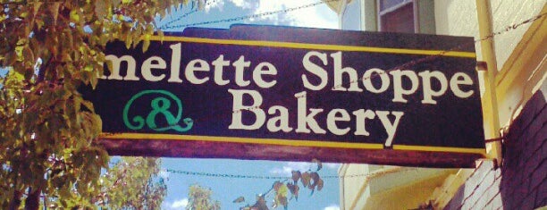 The Omelette Shoppe is one of สถานที่ที่ Kyle ถูกใจ.