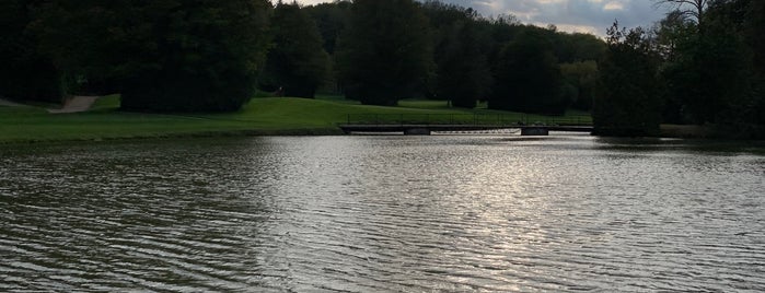 Four Seasons Golf & Country Club is one of Venues in Durham Region.