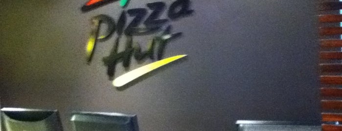Pizza Hut is one of Comida italiana.