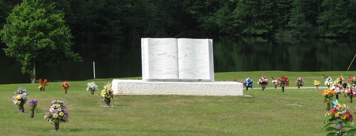Oaknoll Memorial Gardens is one of Cemeteries.