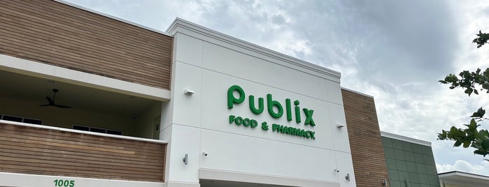 Publix is one of the usual.