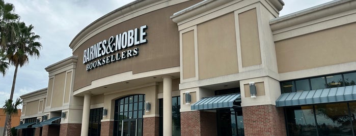 Barnes & Noble is one of AT&T Wi-Fi Hot Spots - Barnes and Noble.