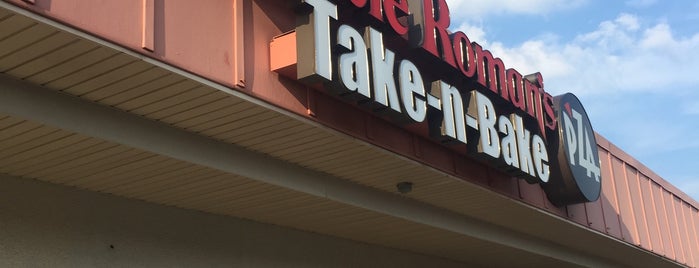 Noble Roman's Take-n-Bake Pizza in Georgetown Square is one of FWA.
