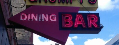 Grumpy's Bar & Grill is one of Posti che sono piaciuti a jenni.