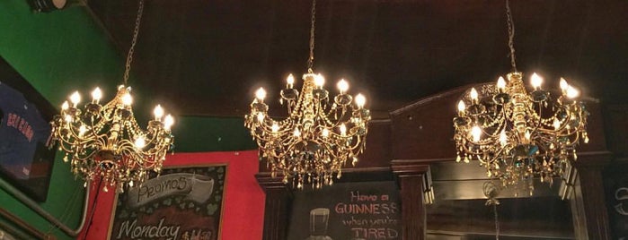 McCarthy's Irish Pub is one of Locais curtidos por Leo.