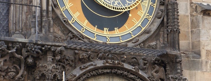 Pražský orloj is one of Tempat yang Disukai Leo.