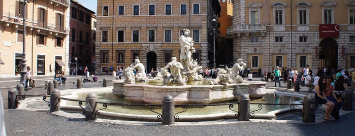 Fontana del Moro is one of Lugares favoritos de Leo.