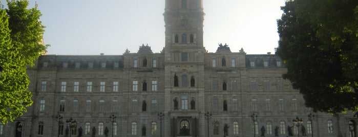 Assemblée nationale du Québec is one of สถานที่ที่ Leo ถูกใจ.