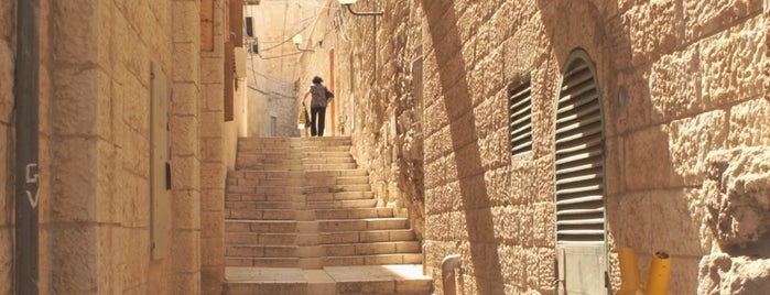 Old City of Jerusalem is one of สถานที่ที่ Leo ถูกใจ.