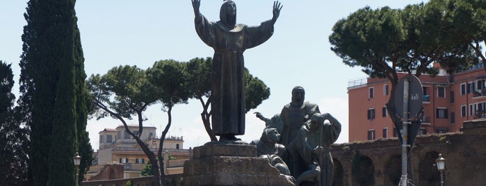 Piazza San Giovanni in Laterano is one of Leo'nun Beğendiği Mekanlar.