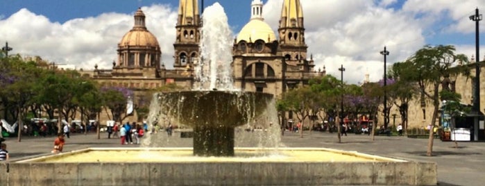 Plaza de La Liberación is one of Locais curtidos por Leo.
