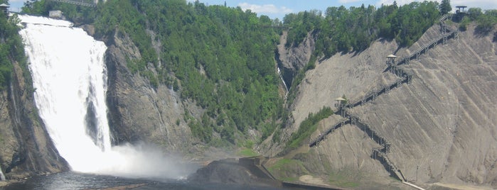 Parc de la Chute-Montmorency is one of Tempat yang Disukai Leo.