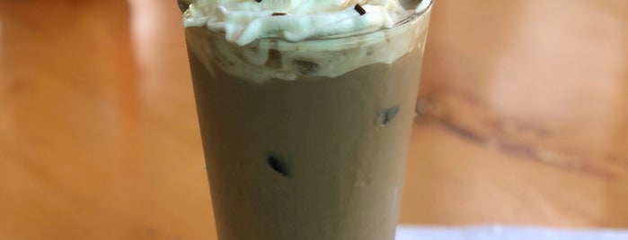 Italian Coffee Company is one of Leoさんのお気に入りスポット.