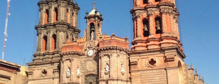 Catedral Metropolitana de San Luis Rey is one of Locais curtidos por Leo.