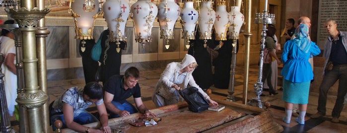 Church of the Holy Sepulchre is one of Locais curtidos por Leo.