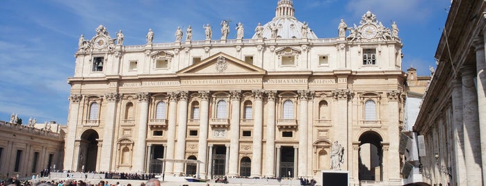 Basilica di San Pietro in Vaticano is one of Posti che sono piaciuti a Leo.