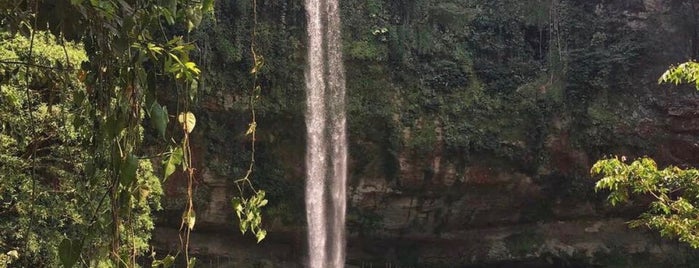 Cascada Misol-Ha is one of Tempat yang Disukai Leo.