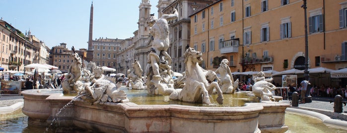 Fontana del Nettuno is one of Posti che sono piaciuti a Leo.