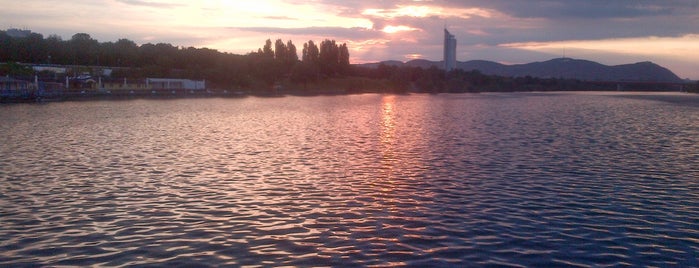 Donau | Danube is one of Tempat yang Disukai Leo.