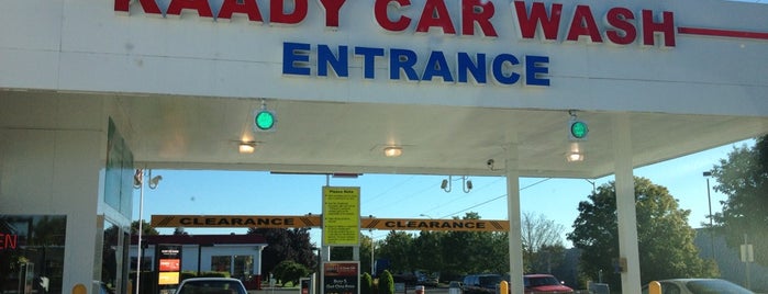 Kaady Car Wash is one of Lugares favoritos de Sean.