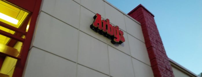 Arby's is one of Orte, die Roger gefallen.