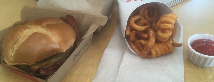 Arby's is one of Tempat yang Disukai Alan.