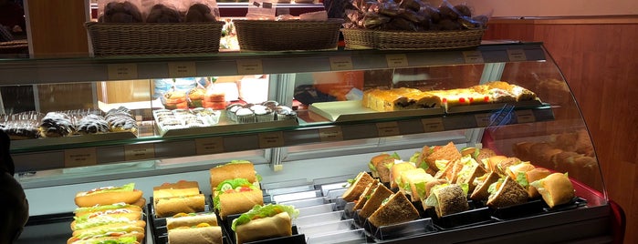 City Bakery is one of Locais curtidos por Aiesha.