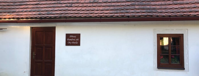 Pamětní síň Oty Pavla is one of Tempat yang Disukai Jan.