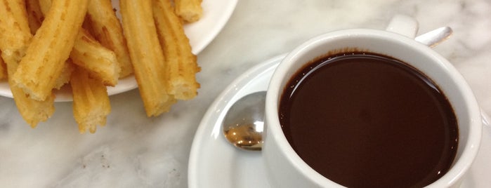 Chocolatería San Ginés is one of Madrid Breakfast.