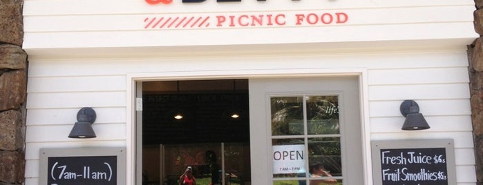 Tucker & Bevvy Picnic Food is one of สถานที่ที่ Tânia ถูกใจ.