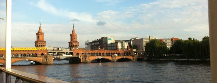 Eastern Comfort Floating Lounge is one of Berlin am Wasser.