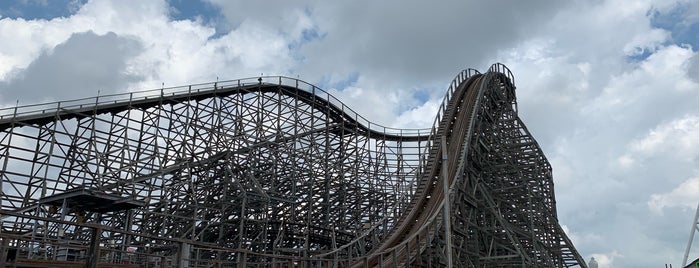 The Hurler is one of ROLLER COASTERS 2.