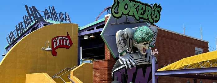 Joker's Jinx is one of ROLLER COASTERS.