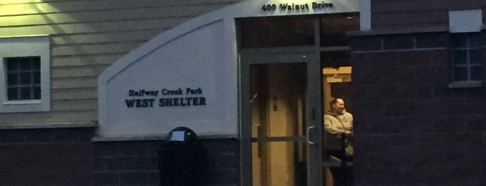 Halfway Creek Park, West Shelter is one of สถานที่ที่ Becky ถูกใจ.
