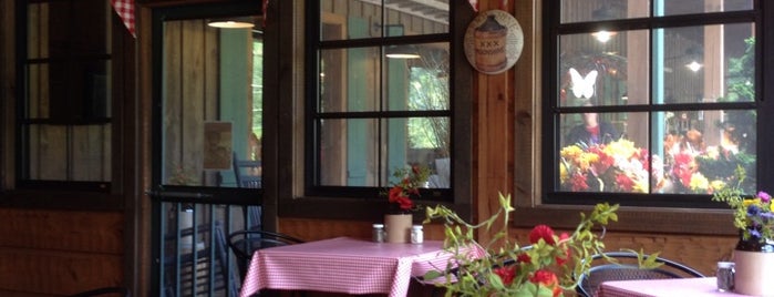 Moonshine Ridge Cafe is one of Gatlingburg // PF.