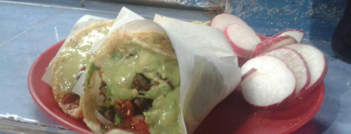 Tacos El Puente is one of Samantaさんのお気に入りスポット.
