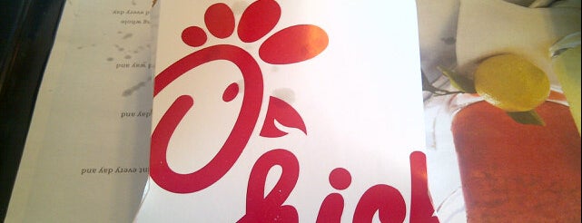 Chick-fil-A is one of Lugares favoritos de Donna.