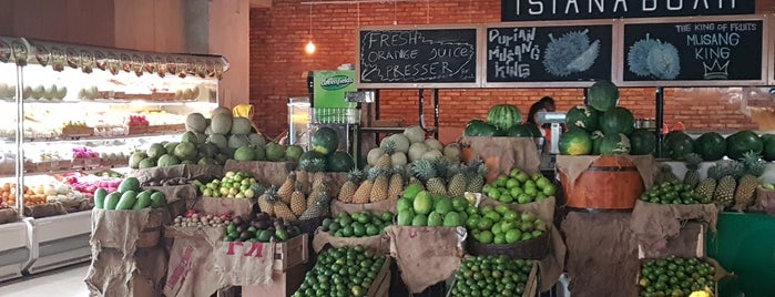 Istana Buah is one of Eat, Drink and Chit Chat.