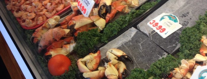 Pinchers Crab Shack is one of Lugares favoritos de Jose.