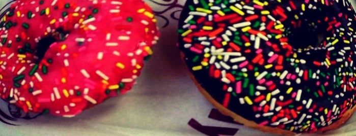 King's Donuts is one of Posti che sono piaciuti a John.