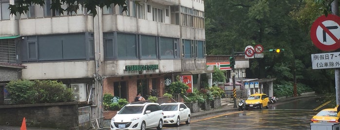 星巴克 Starbucks is one of #Somewhere In Taipei.