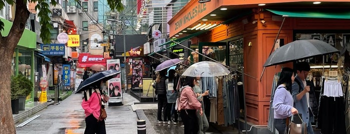 Hongdae Youth Street is one of SC.
