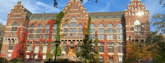 Universitetsbiblioteket is one of University Libraries in Lund.
