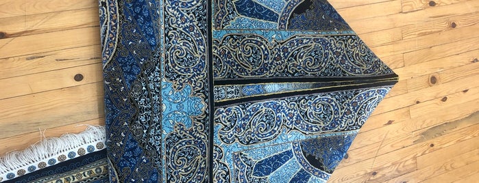 Turkmen Carpet is one of Tempat yang Disukai Buket KANDEMiR.