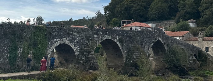 Ponte Maceira is one of Sitios que quiero ver en Galicia.