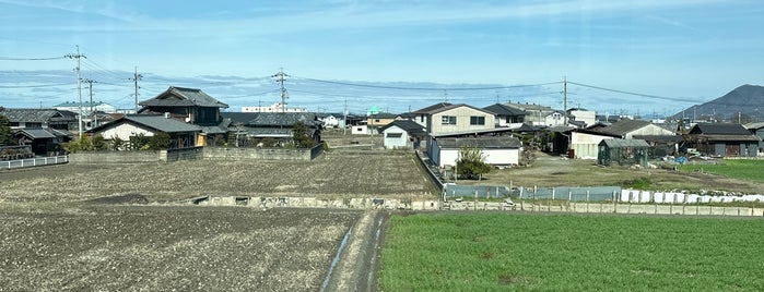 Tsuneyama Station is one of JR UNO Line 宇野線.